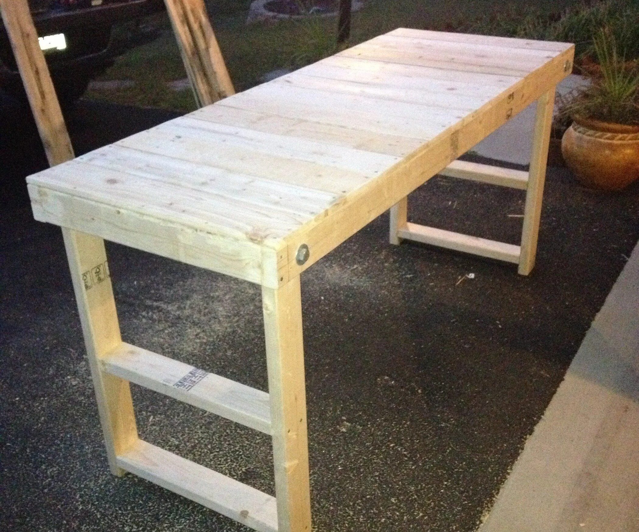 Сделать столик сам. Складной деревянный верстак. Раскладной стол из досок. Верстак разборный из дерева. Самодельный деревянный стол.