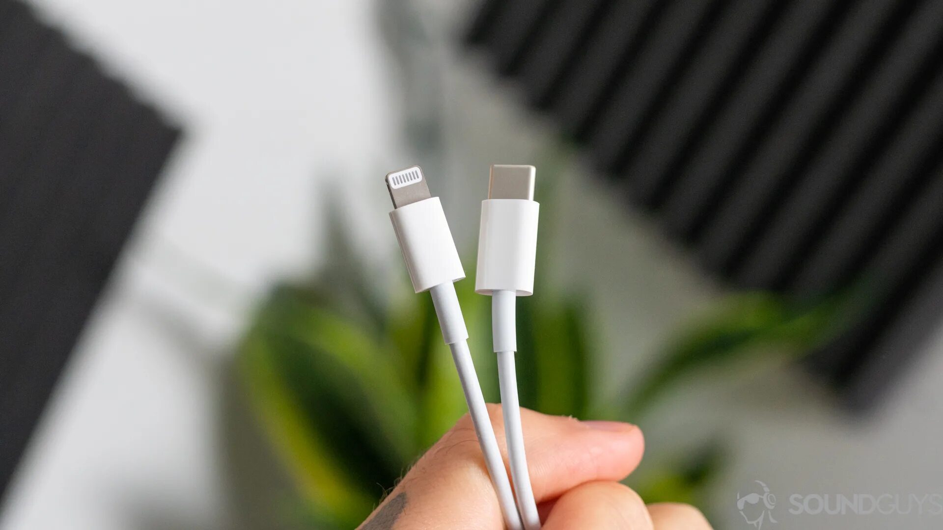 Наушники apple type c. AIRPODS 3 Lightning. Шнур зарядки Apple AIRPODS. Earpods Pro 3. AIRPODS 3 зарядка.