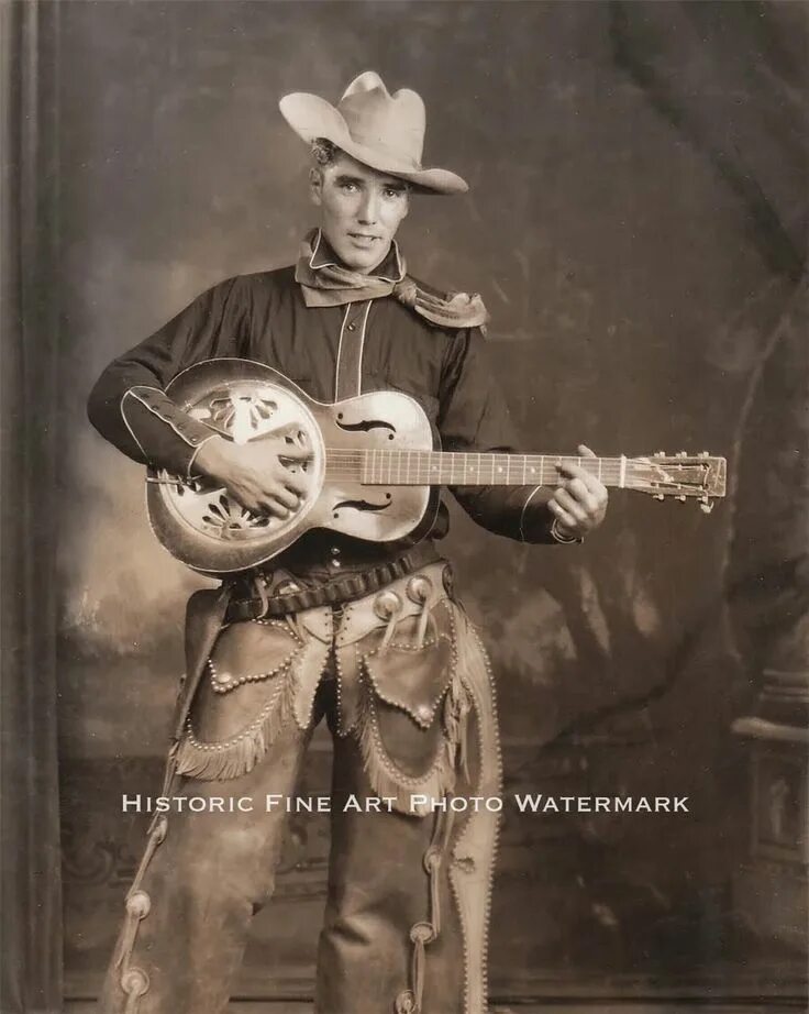 Ковбой ретро. Старый ковбой. Ковбой с банджо. Ковбои 1890. Винтажные гитары.