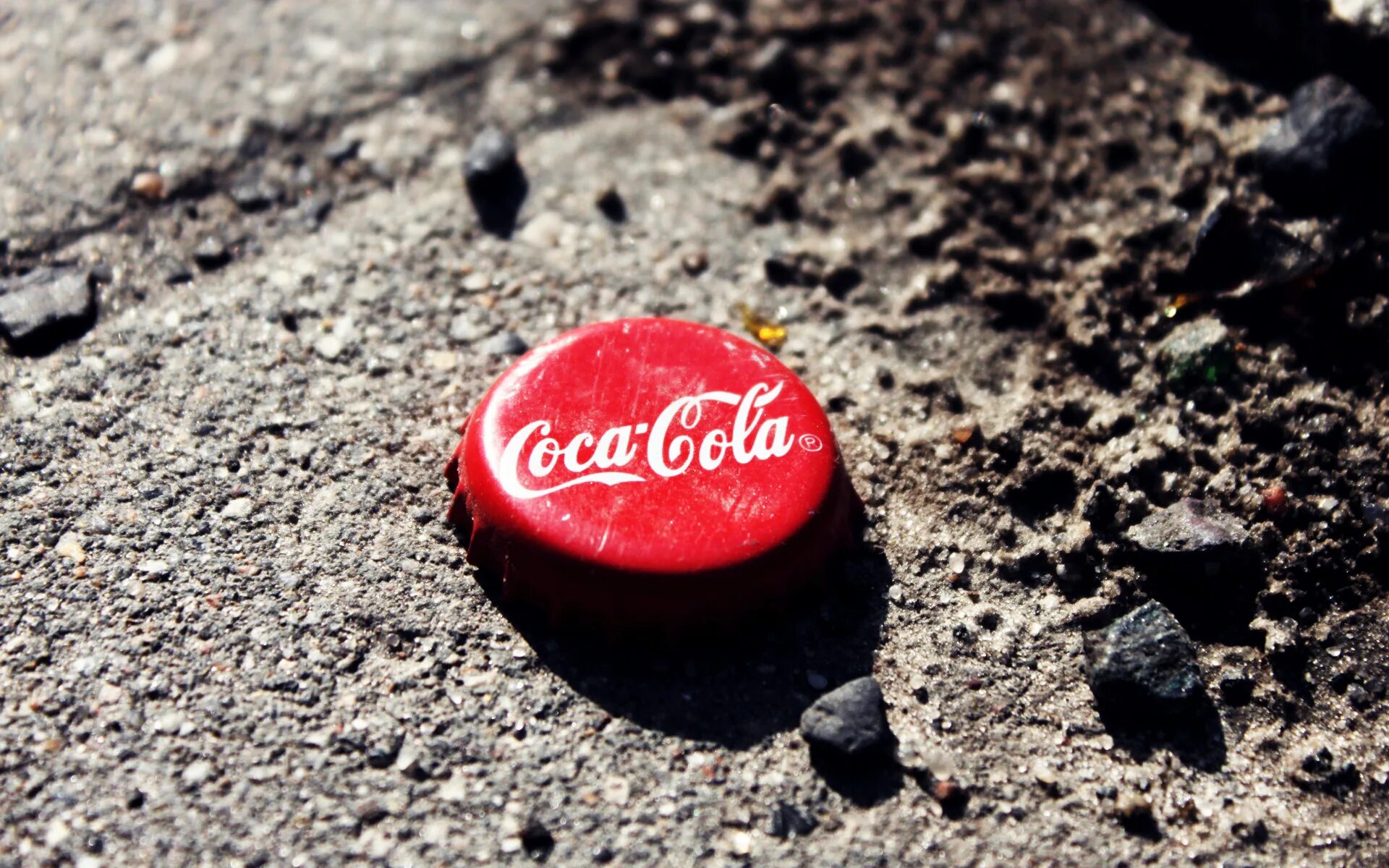 Обои coca cola. Coca Cola крышка. Пробка Кока кола. Обои Кока кола. Coca Cola обои.