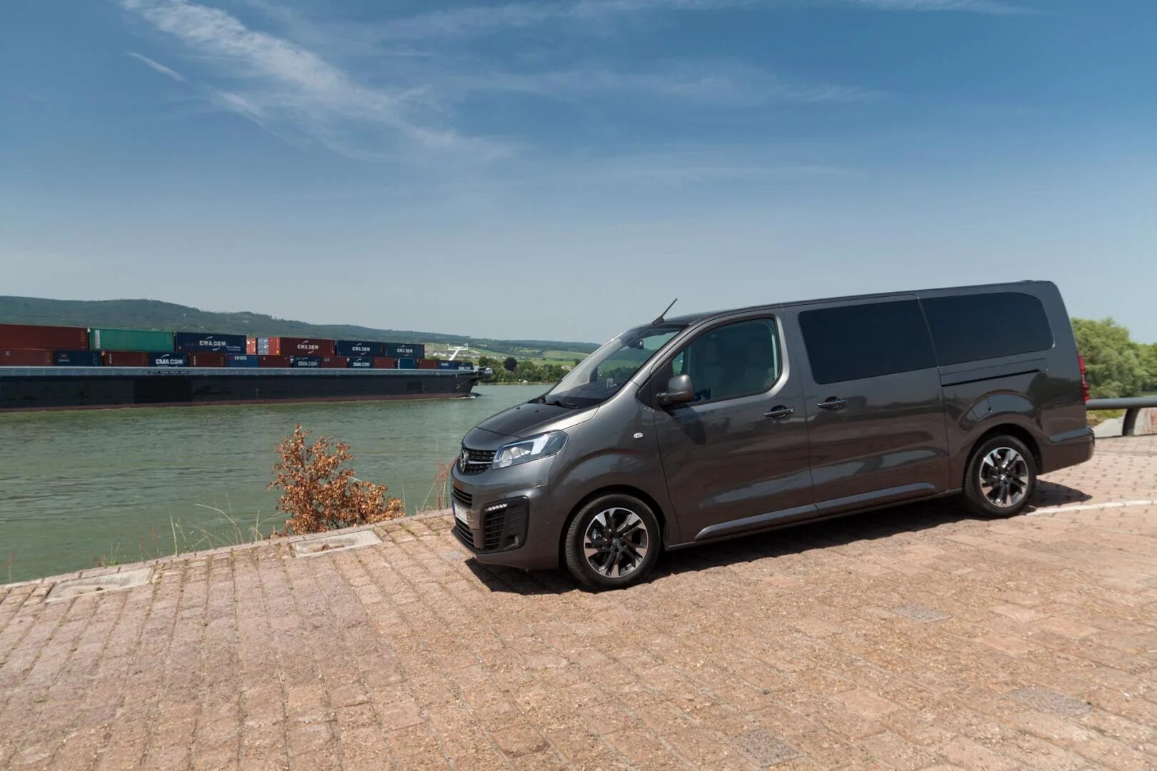 Опель Зафира лайф. Opel Zafira Life 2019. Opel Zafira Life Tuning. Зафира лайф 2023. Купить опель зафира лайф