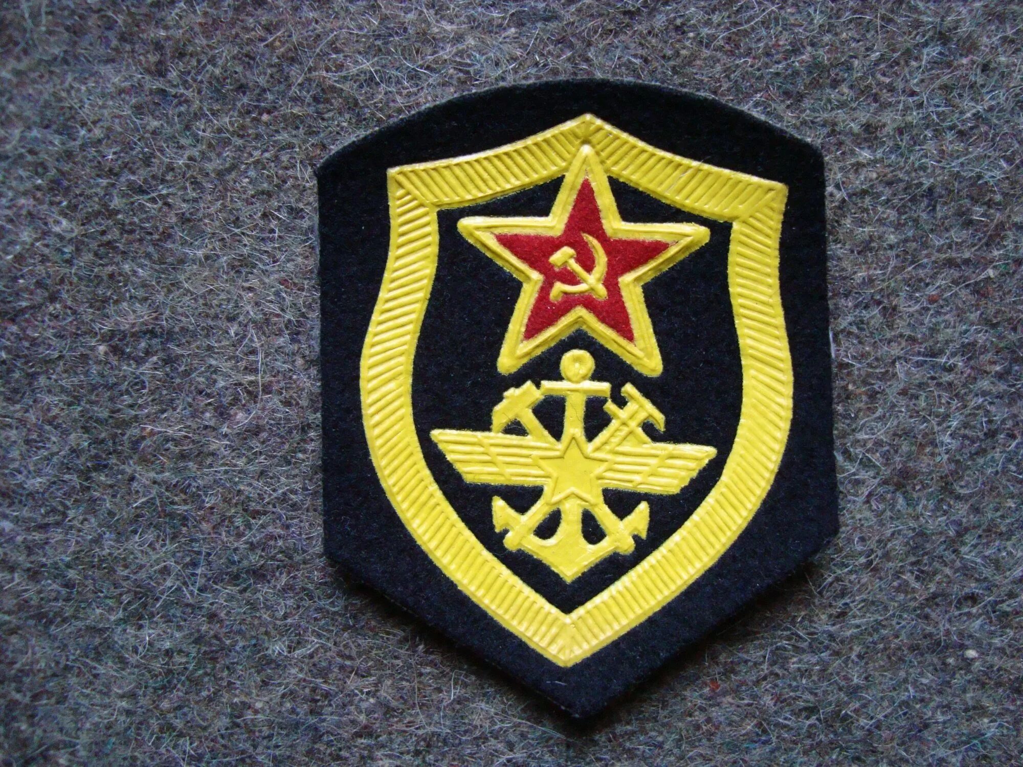 шеврон ждв. нашивка нагрудный знак ржд белый 1 галун 2 звезды. жд шевроны. шивронь ждв войска россии. железнодорожные войска российской федерации шеврон.