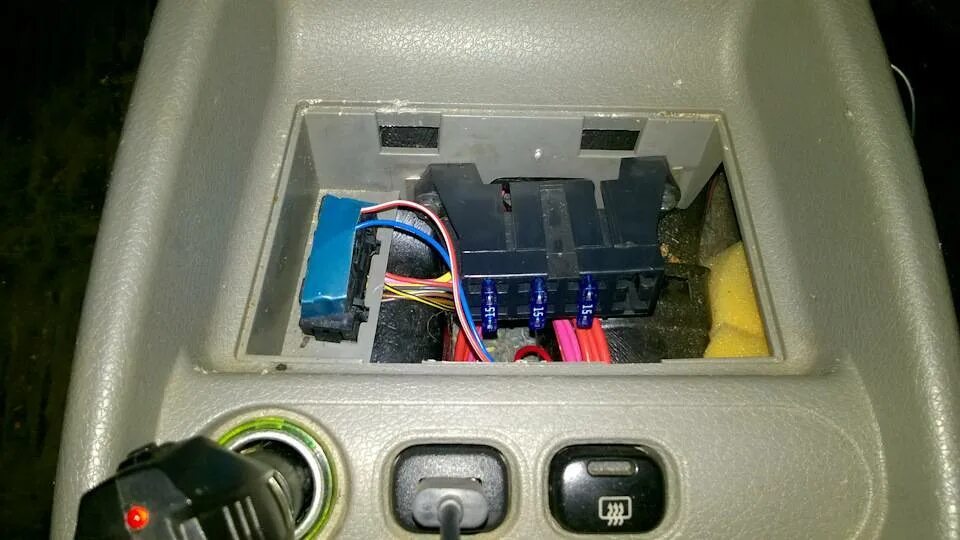 Где находится разъем на калине. Лада калина разъем обд. obd2 лада калина. обд калина 1. диагностический разъем лада калина 2.