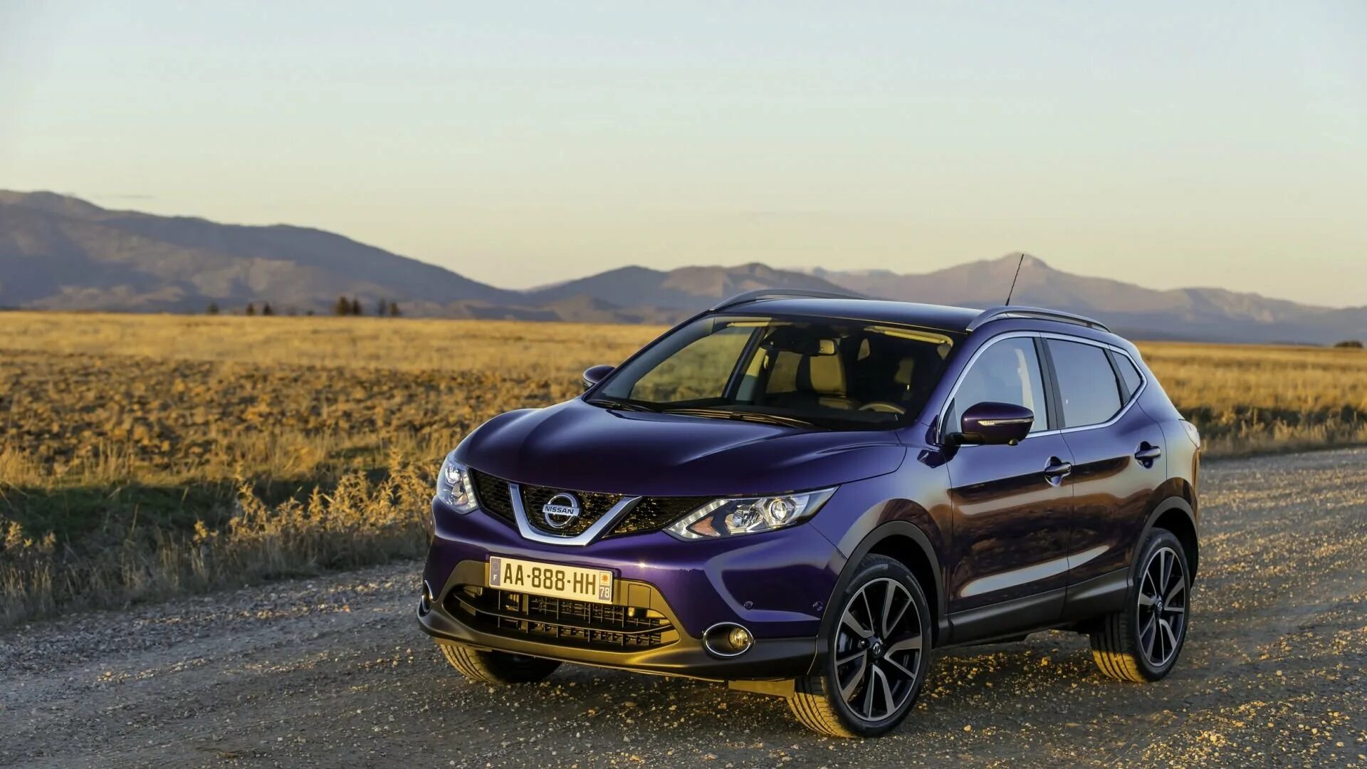 Nissan Qashqai. Nissan Qashqai 2014. Nissan Qashqai q10. Nissan Qashqai 2017. Кроссоверы 24 года