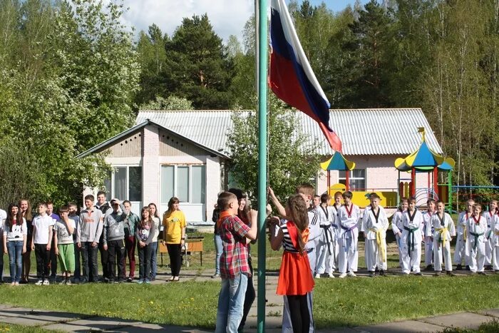 Дол ход. Летний лагерь огонек Канск. Оздоровительный лагерь огонек Красноярск. Летний лагерь огонек Красноярский край. Детский лагерь огонек Минусинский район.