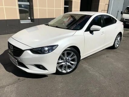 Mazda белая