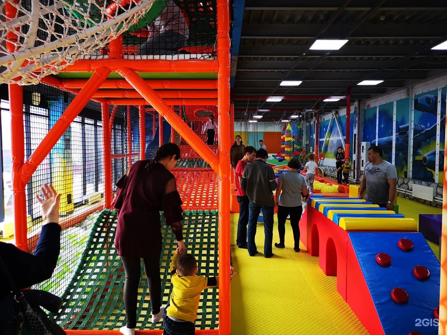 гравитация чита батутный центр. гравитация тольятти. парк гравитация новосибирск. батутный центр на журавлева. зона гравитации новосибирск.