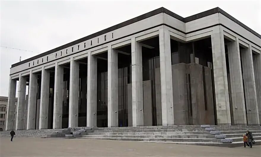 Октябрьская площадь