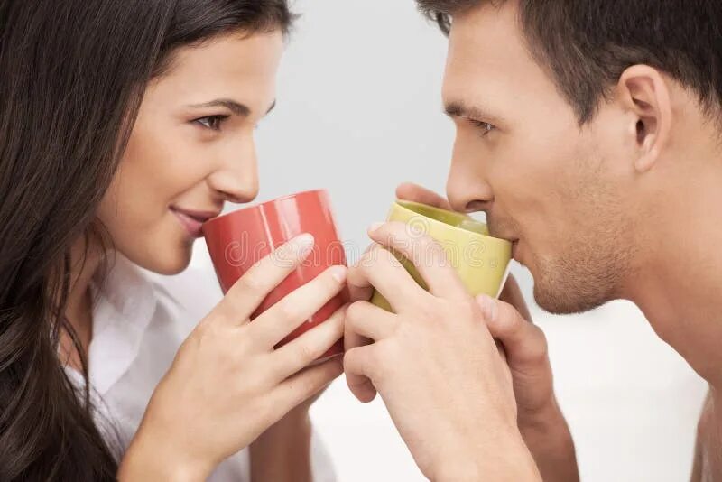 Мужчина и женщина в украшениях. Are you her husband. My lovely husband. Женщина убеждает мужчину. Easy jokes in english.