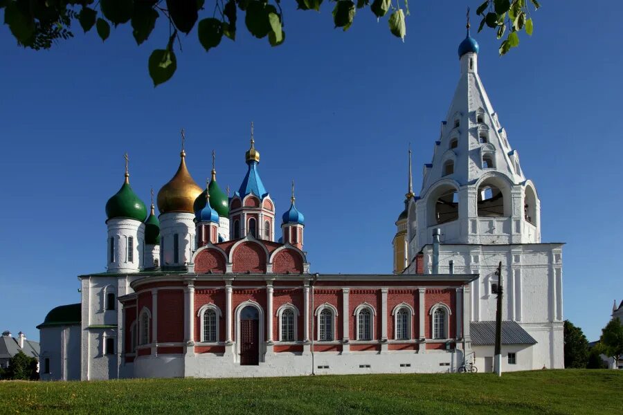 Г коломна московской обл. Ново-голутвин монастырь коломна. троицкий ново-голутвин женский монастырь, коломна. коломенский кремль храмы. церковь святой троицы ново-голутвинского женского монастыря.