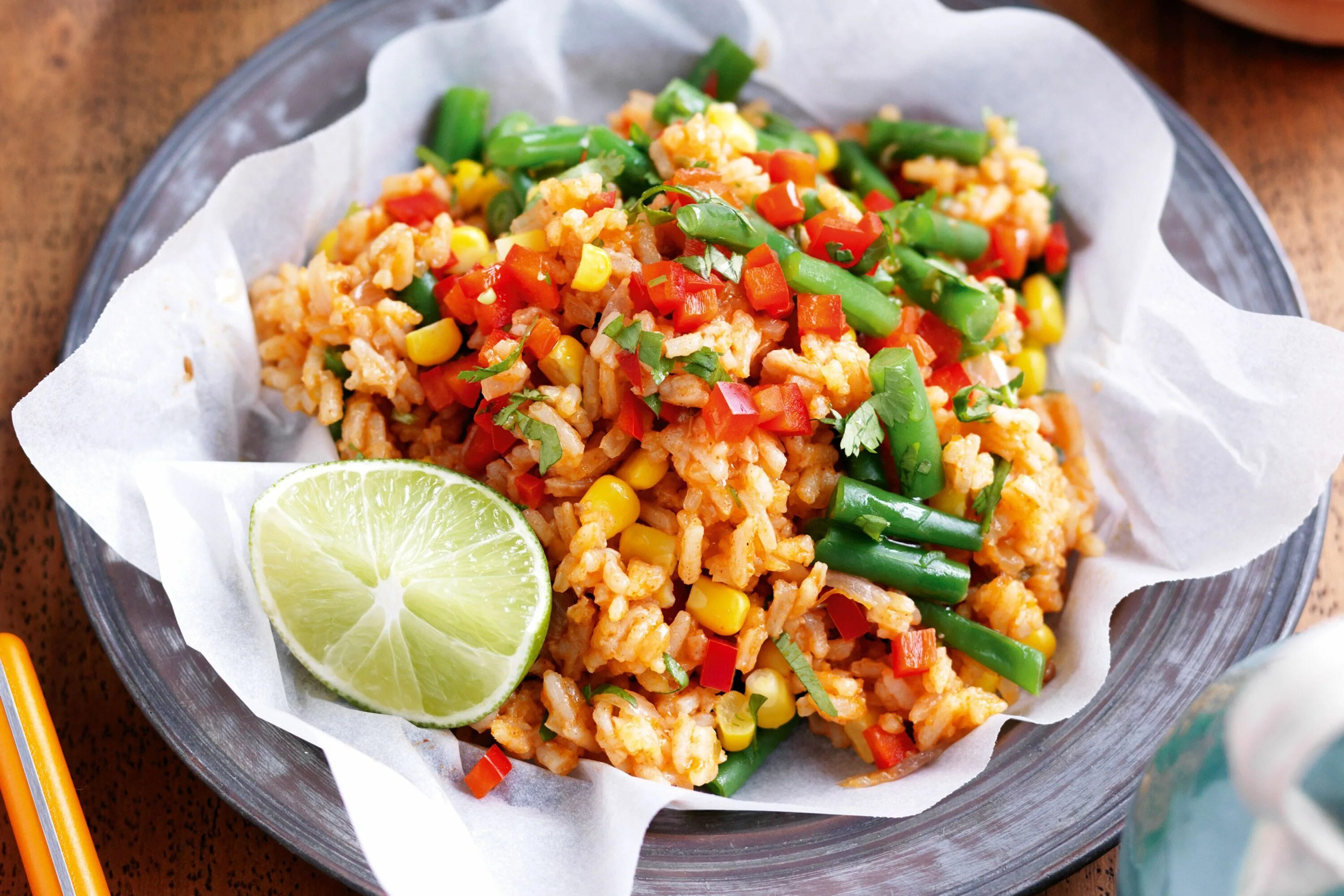 Rice vegetable. Рис с овощами. Рис с овощами на гарнир. Рисовый гарнир. Диетические блюда из риса.