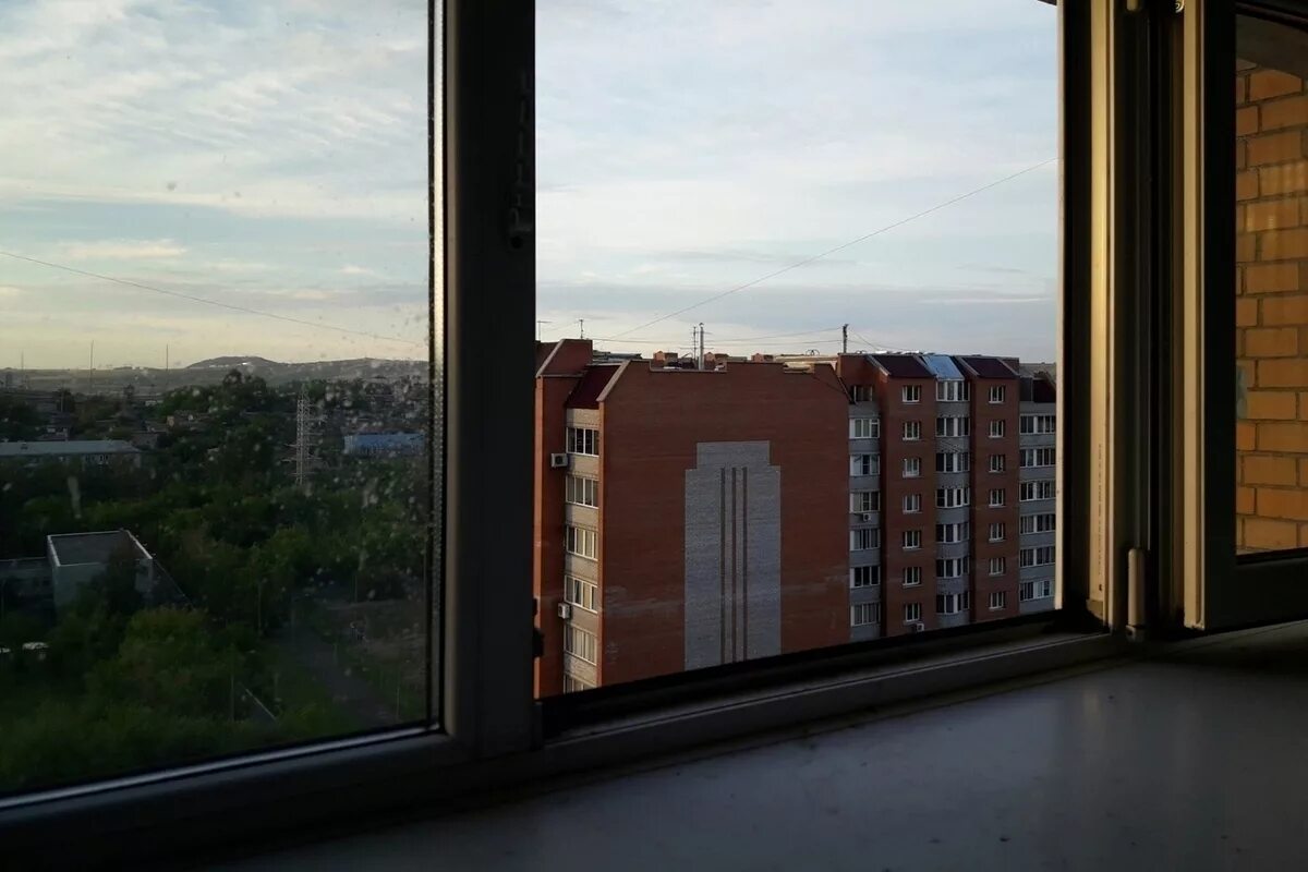 Вид из окна многоэтажки