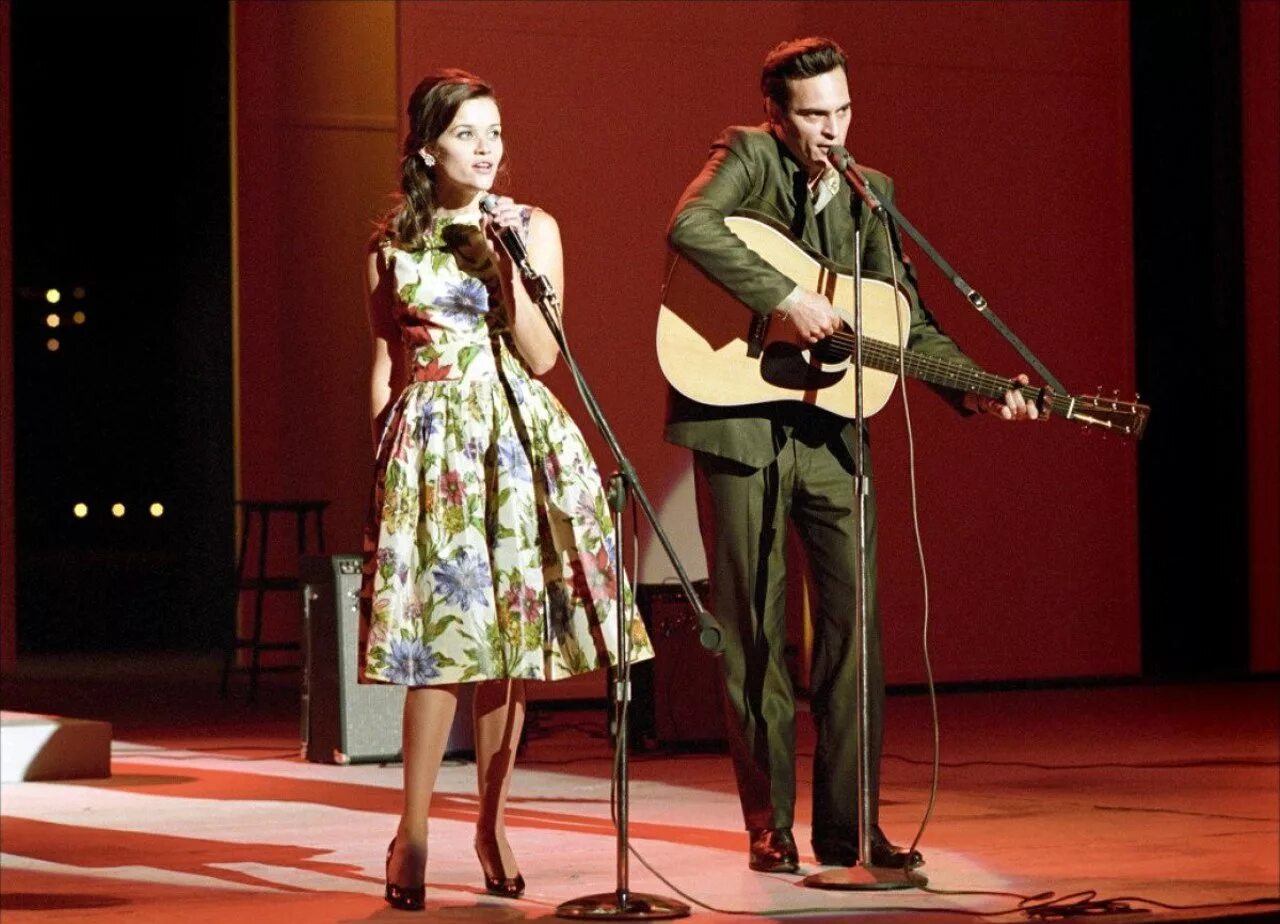 Переступить черту. Переступить черту (walk the line) 2005. Джун Картер переступить черту. Хоакин Феникс переступить черту. Джун Картер Риз Уизерспун.