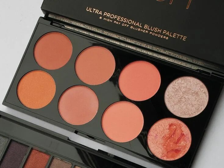 Makeup revolution румяна. Палетка румян революшен. Revolution makeup палетка румян vintage lace blush palette. Палетка румян revolution makeup. Makeup revolution ultra blush palette.