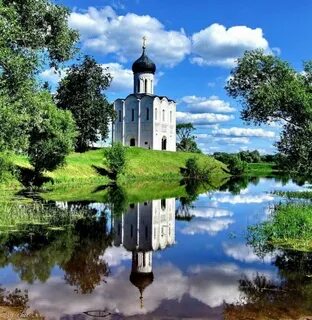 Белый храм на реке