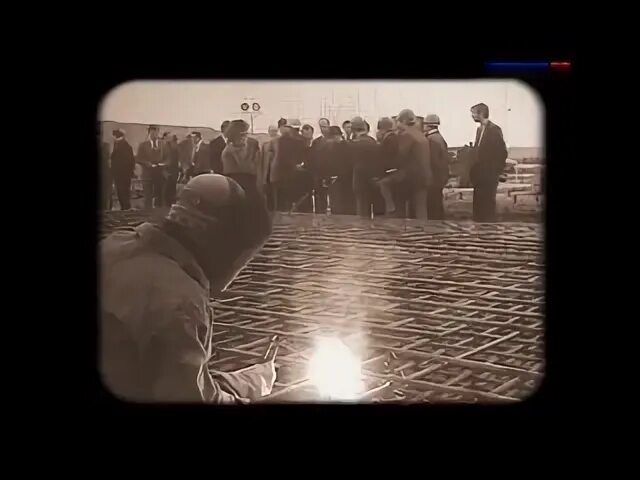 Дворцы взорвать и уходить