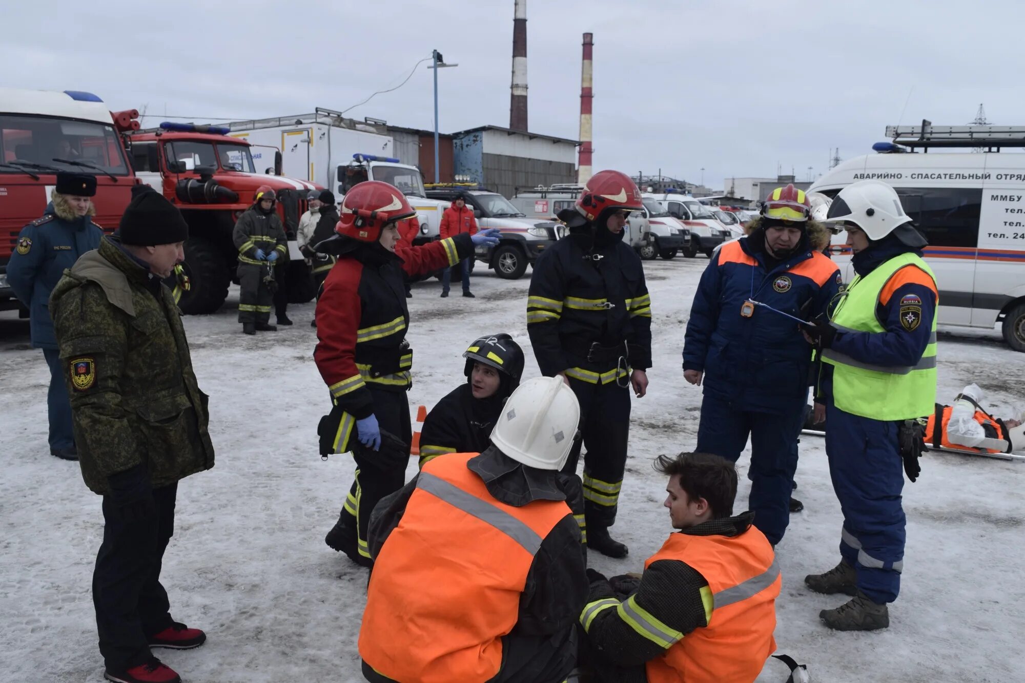 Аварийная служба мурманск первомайский. Аварийная служба мурманск первомайский. Газовая служба. Аварийная служба теплосети автомобиль. Газель аварийная газовая служба мчс.