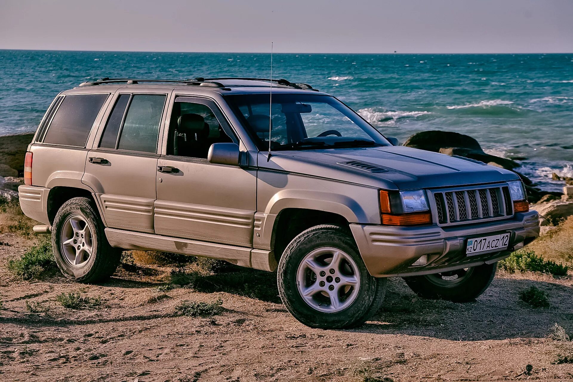 Jeep zj. Джип Гранд Чероки ZJ. Jeep Grand Cherokee 1997. Jeep Grand Cherokee ZJ 1998. Jeep Grand Cherokee 5 1998.