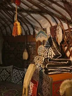 Әйелдердің шашты писькилерінің фотосуреттерін қараңыз