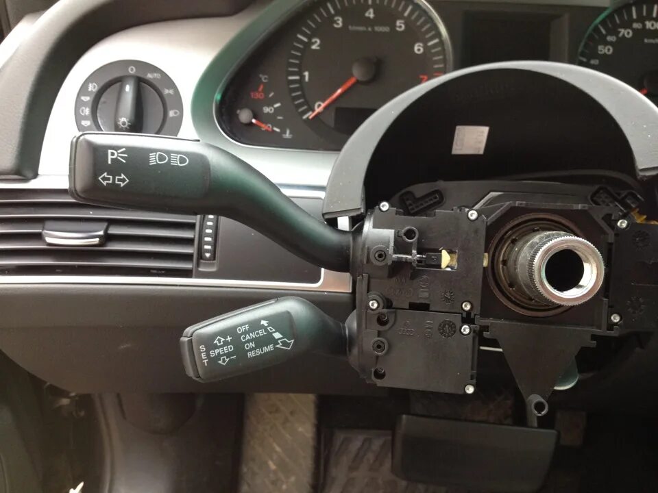 Ауди а6 с7 с круиз контролем. Круиз контроль а6 с5. Блок круиз контроля ауди а6 с5. Круиз контроль ауди а6 с6. Audi a6 c5 круиз контроль.