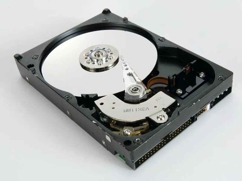 Жесткий диск компьютера является. Жесткий магнитный диск (НЖМД). Что такое HDD В компьютере. Винчестер ПК. Жёсткий диск это в информатике.