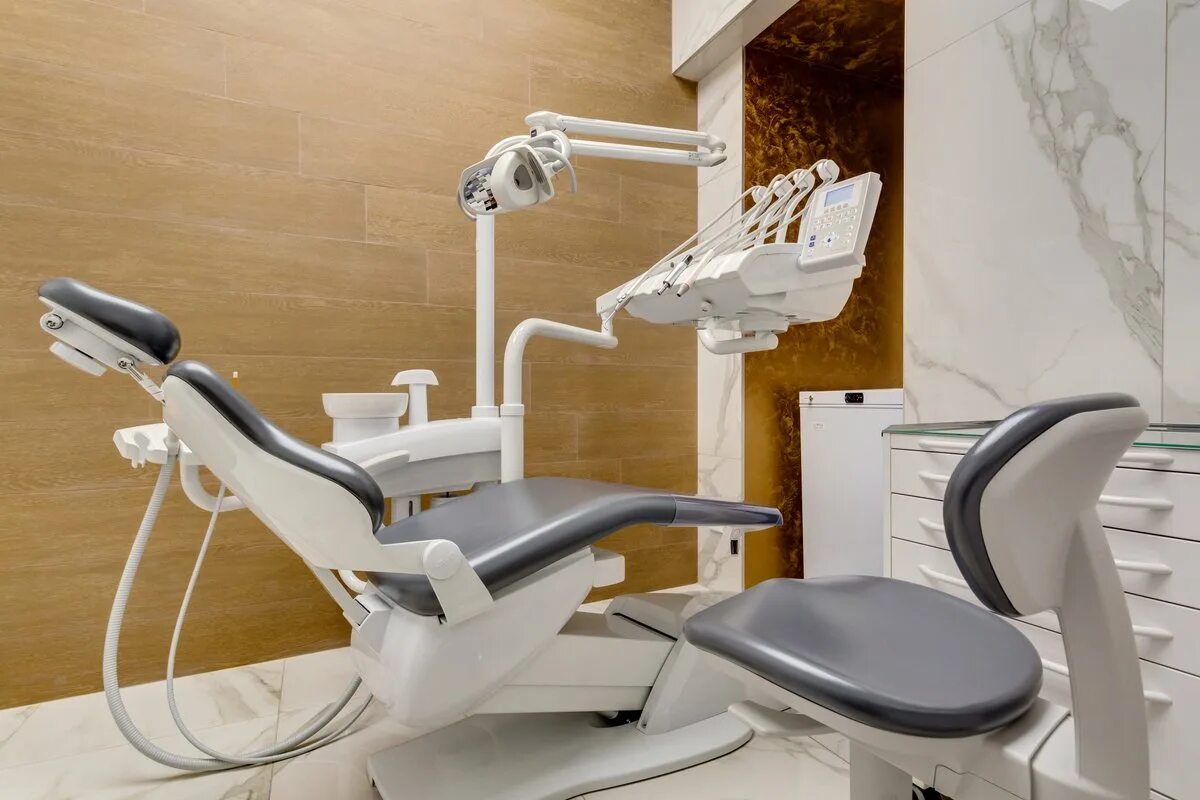 Нахимовский проспект 56. Смайл клиник спб. Поликлиника хачатуряна 3. Smiles clinic отзывы. Смайл клиник.