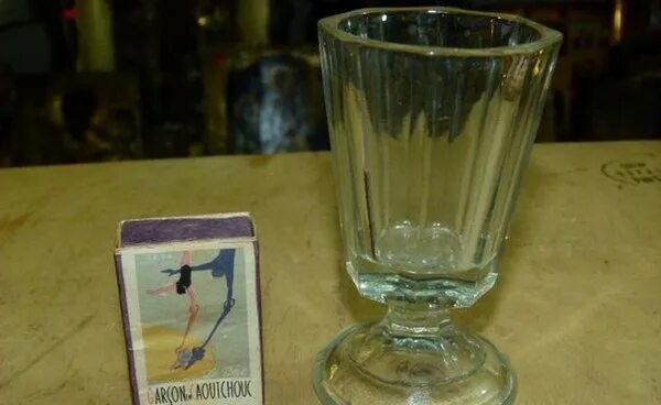 Выражение под мухой откуда пошло