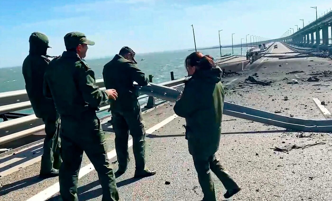 Разговор генералов о крымском мосте