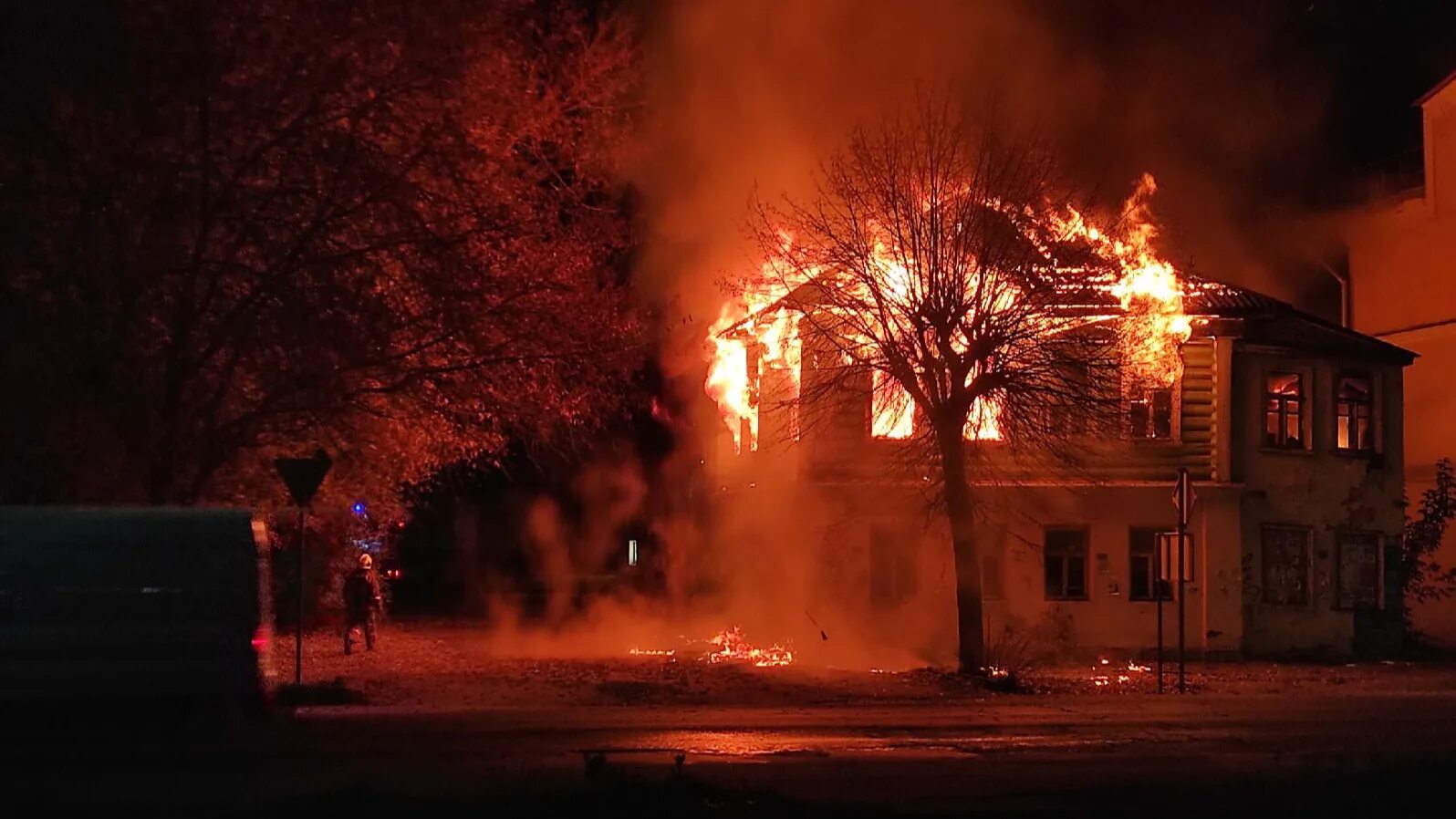 6 9 октября. Пожар в Переславле Залесском. Ростовская 26 Переславль Залесский. Пожар в Переславле-Залесском 26.09.2022. Пожар в Переславле Залесском Ермолино.