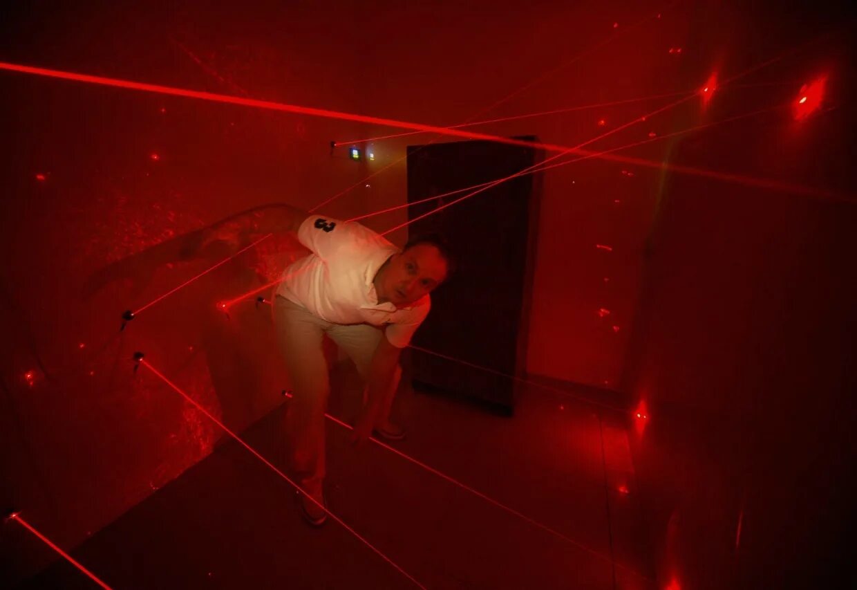 квест лаборатория смерти пермь. бумажная дискотека. реальность плюс. виртуальная реальность в философии. реальность плюс.