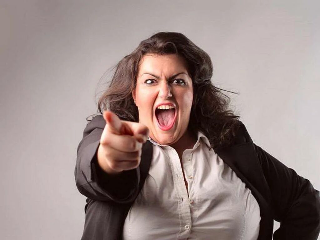 Клип где девушка в припеве кричит. Просто услышь меня текст. Песня где музыка берёт начало слова. Ты мой герой девушка поёт. Не спеши ноты анна герман.