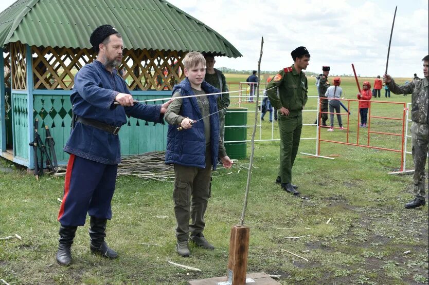 Погода хутор казачий. Хутор Бакланники. Контейнер казачий Хутор.