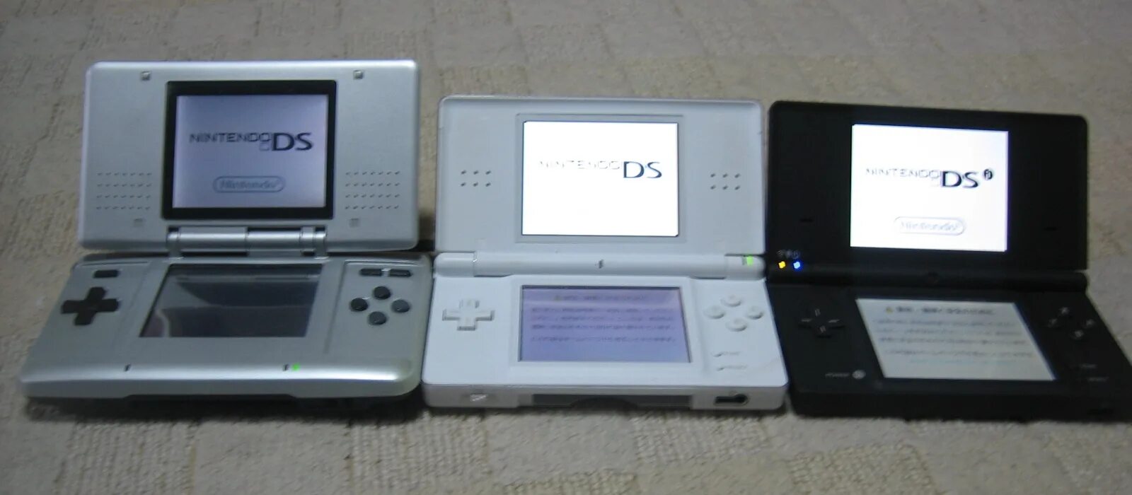 Nintendo ds обзоры. Nintendo DS Lite vs Nintendo DSI. Nintendo DS Lite DSI. Nintendo DSI Nintendo 3ds. DS Lite vs DSI.