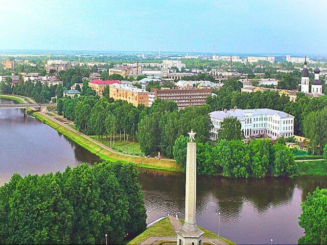 Великие луки город сверху. Псковская область город великие луки. Площадь ленина города великие луки. Луки великие луки. Город великие луки псковской области.