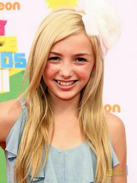 Peyton List at the 'Frozen' Premiere