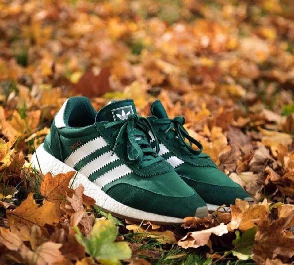 Адидас иники зеленые. Adidas Iniki Green. Адидас раннер кроссовки зеленые. Adidas Green кроссовки 2022. Зеленые кроссовки adidas