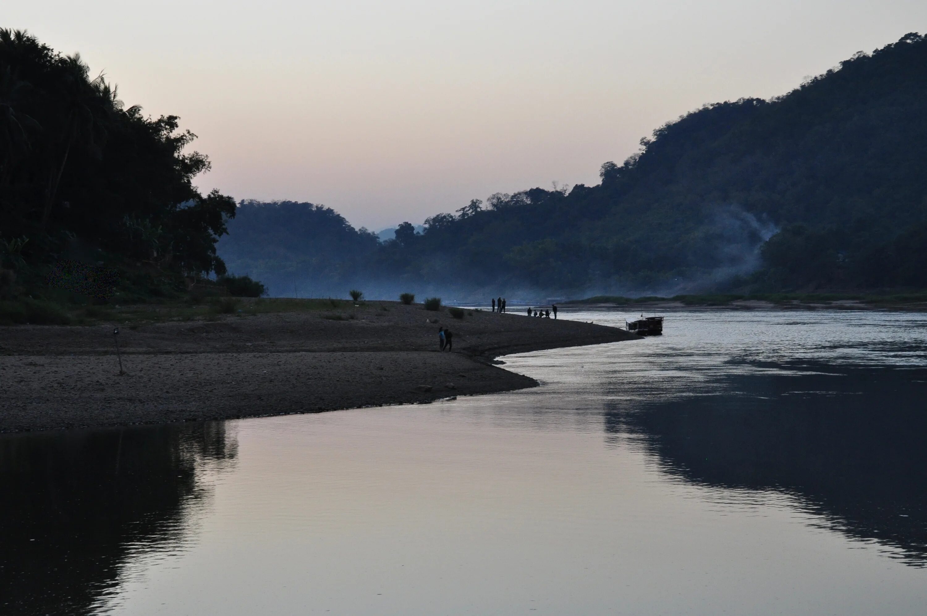 Asia river. Река Меконг Лаос. Лаос река Меконг Лаос. Камбоджа река Меконг. Дельта реки Меконг Вьетнам.