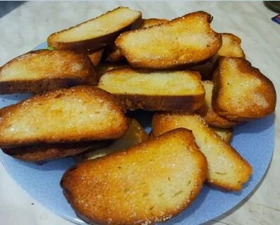 Жареный хлеб гренки