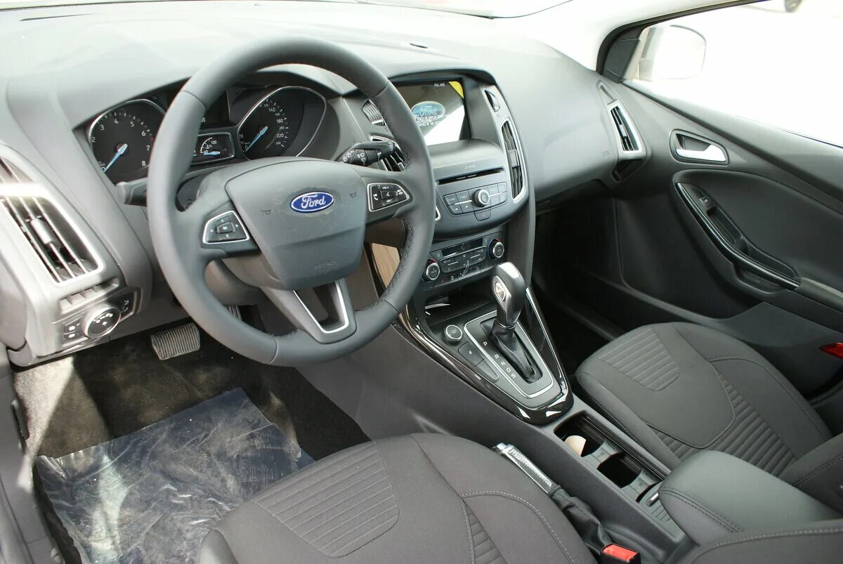 Ford focus 3 2018 салон. Ford focus 3 рестайлинг хэтчбек. форд фокус 3 универсал 2018 салон. Ford focus 3 restyling. форд фокус 2015.