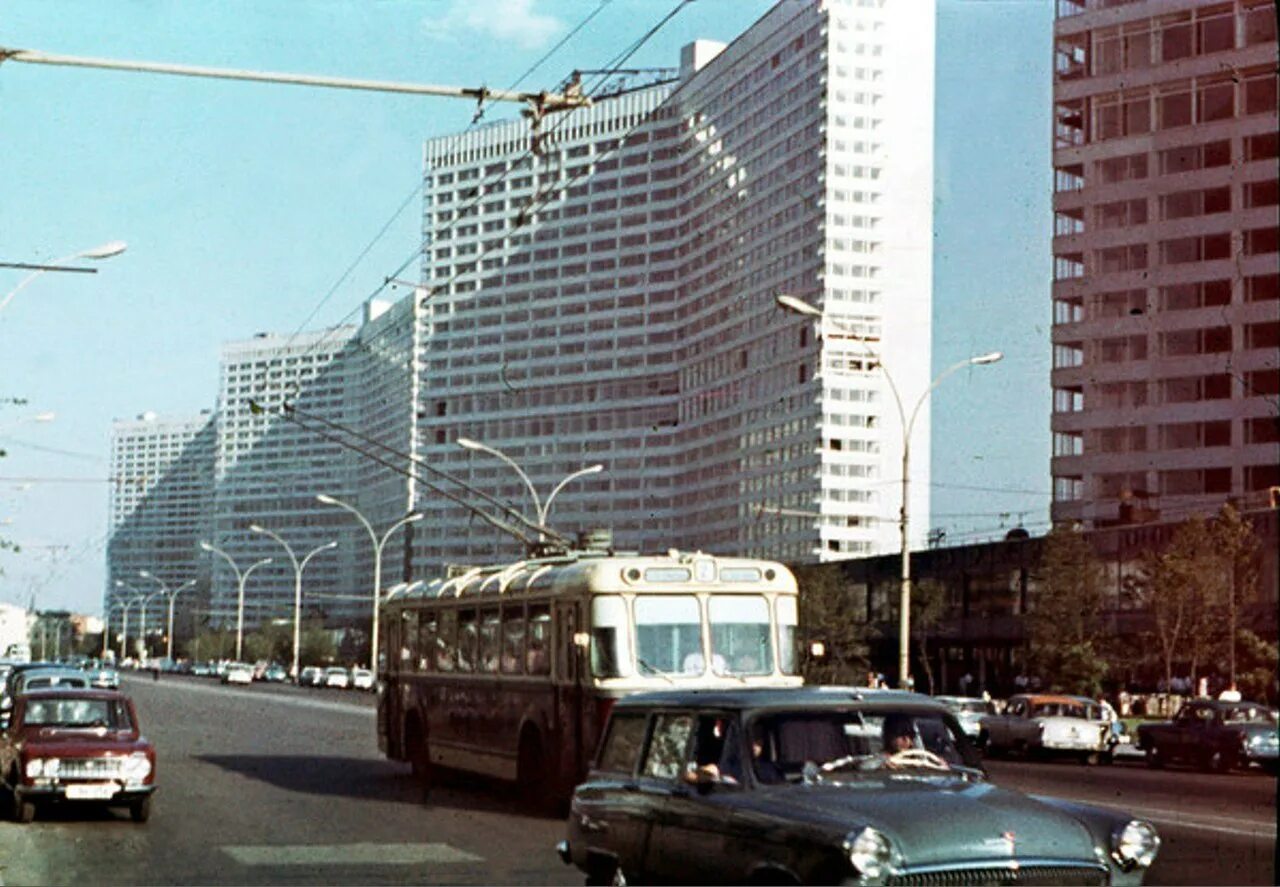 Калининский район москвы ссср. Москва 1969 проспект Калинина. Москва 1969 новая Арбат. Проспект Калинина Москва 1975. Москва новый Арбат проспект Калинина.