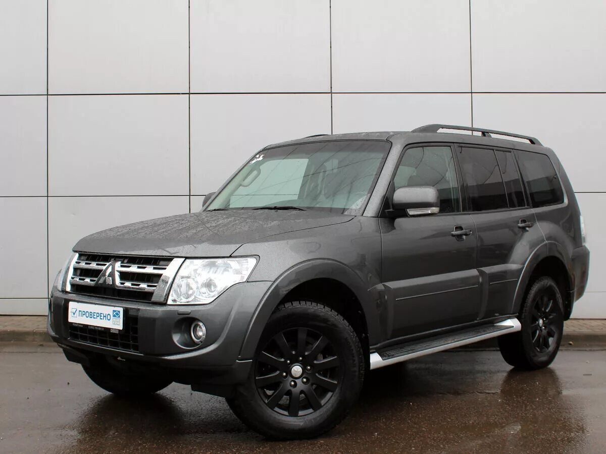 Mitsubishi pajero 2014