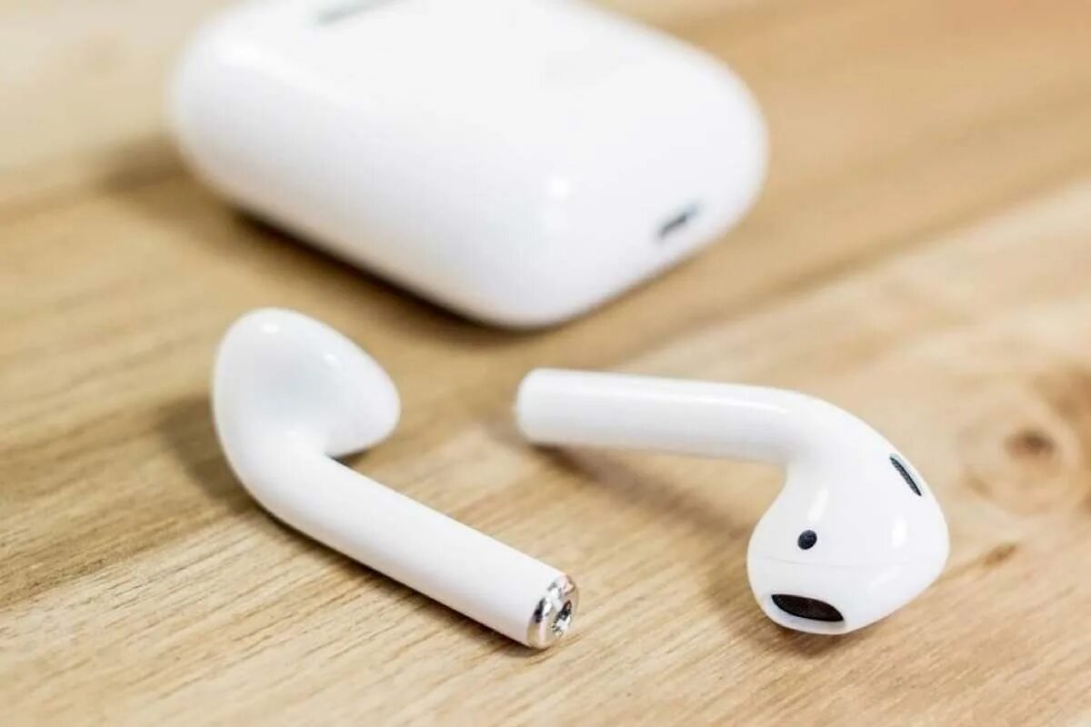 Airpods honor. Apple AIRPODS 2. Наушники эпл аирподс про беспроводные. Айрподс 2 наушники. Беспроводная гарнитура Apple AIRPODS 2.