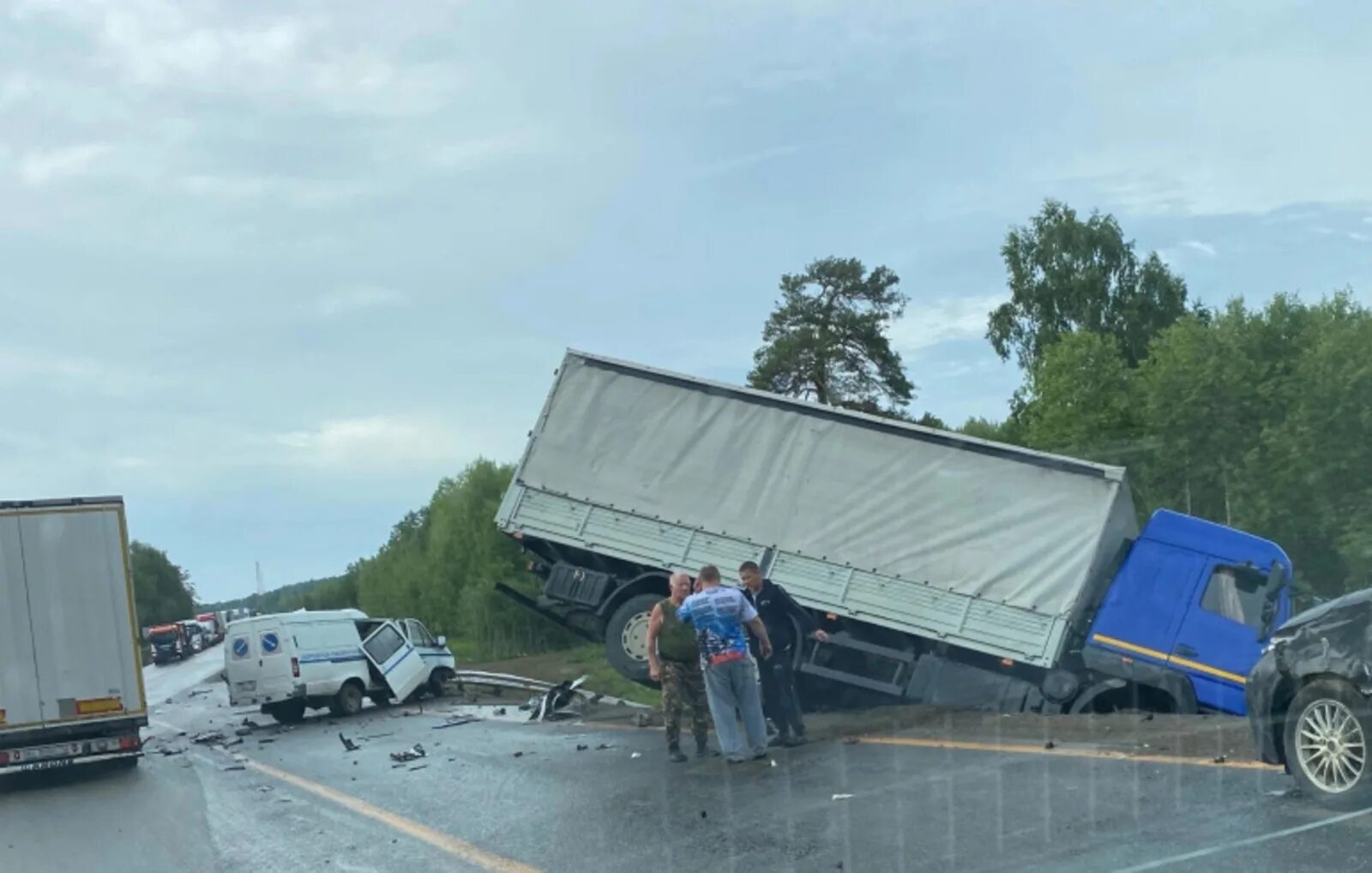 Машины на трассе разбиваются. Трасса м5. Авария на м5 сегодня челябинская