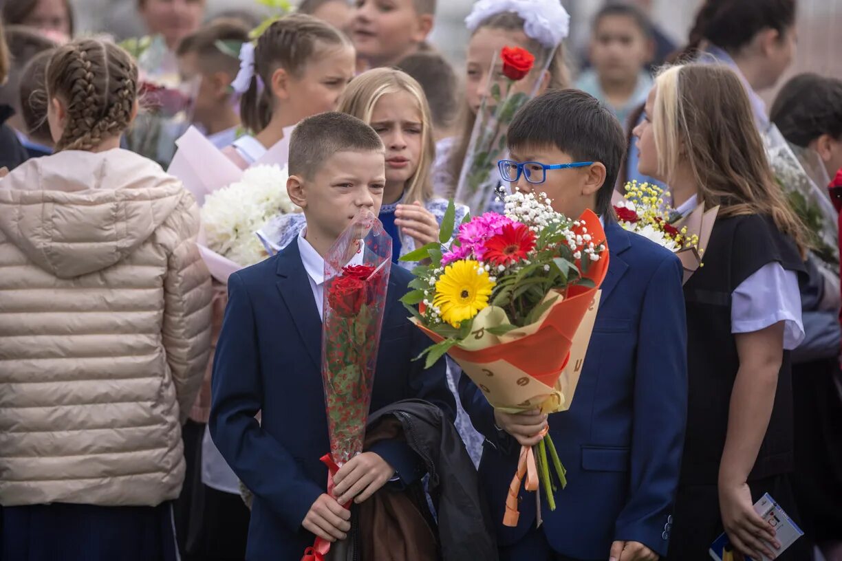 Первоклассники. День знаний фото. Фото первоклассников. С днем знаний первокласснику. День знаний в россии