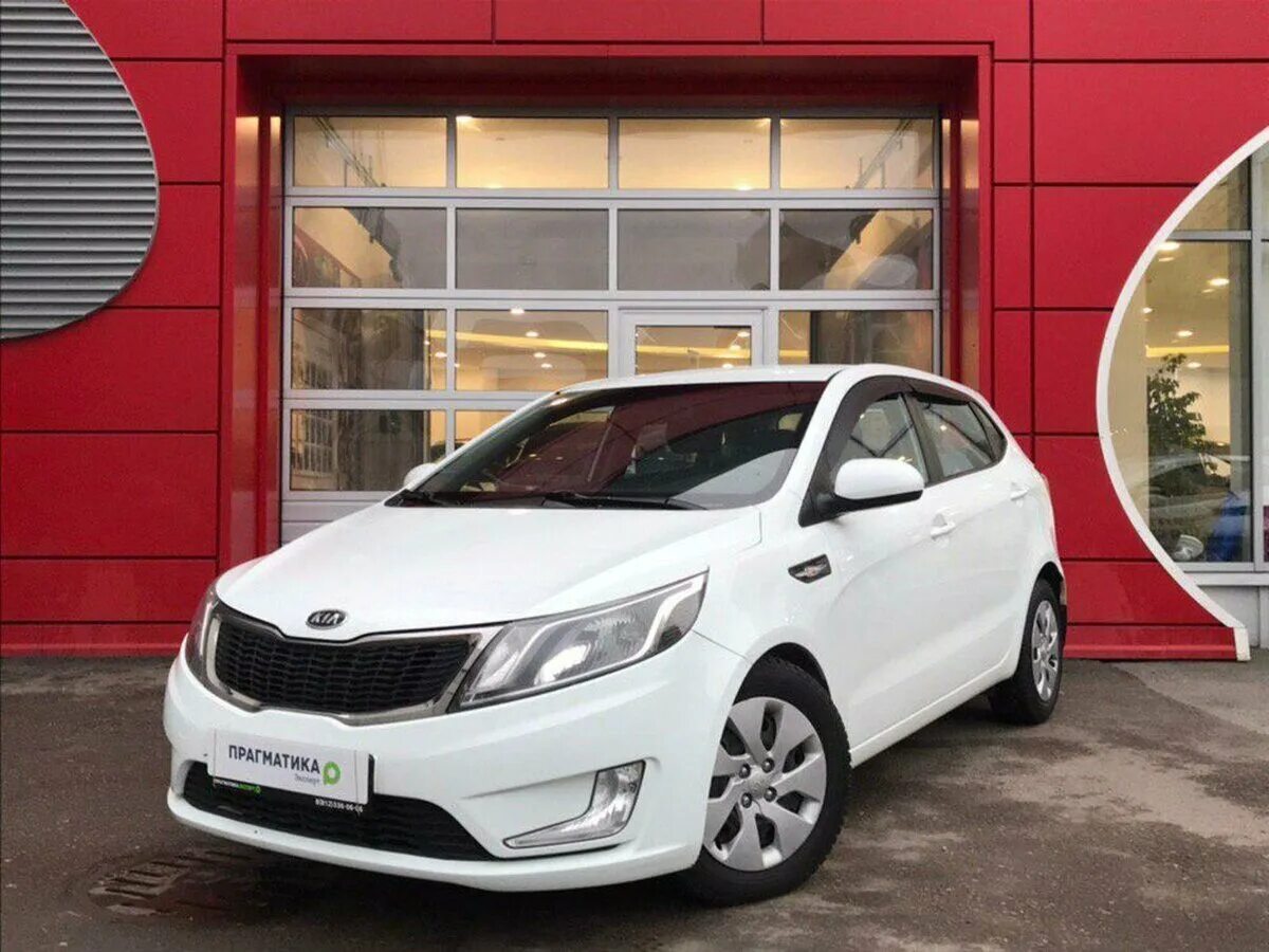 Купить машину киа с пробегом. Kia Rio 2012. Кия Рио 2012 белый седан. Kia Rio III седан 2013. Kia Rio III 2012.