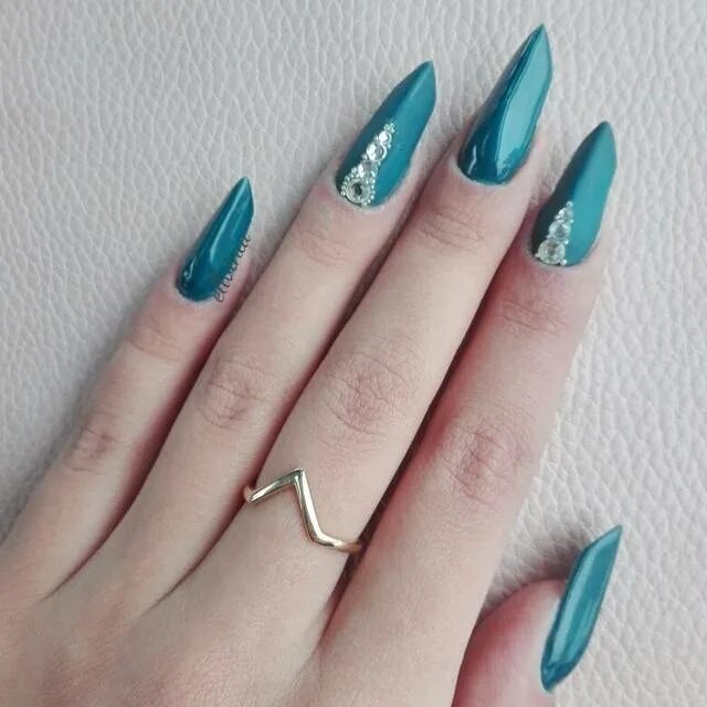 Edge nails. Форма ногтей эйдж. форма ногтей ромб. маникюр форма эйдж. форма ногтей edge.