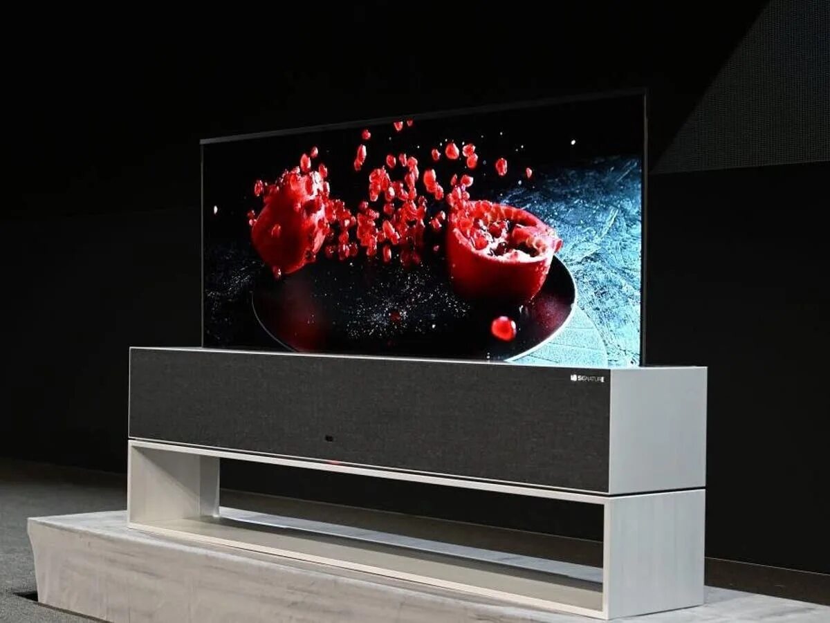 Телевизоры lg 2019. LG Rollable OLED. LG Signature OLED R. LG Signature OLED TV R. Rollable OLED TV LG Signature.