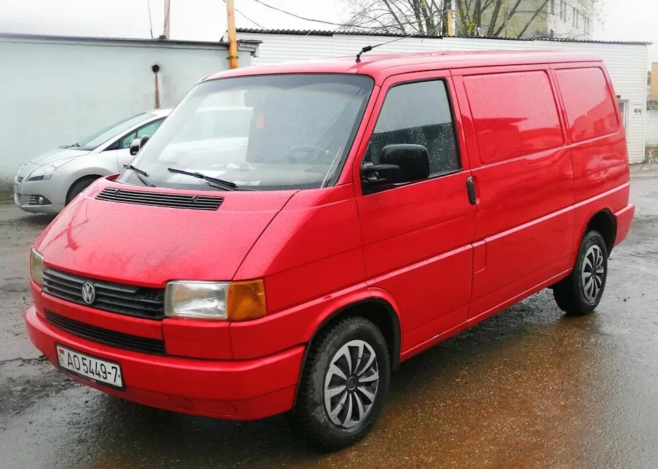 Купить т четыре. Volkswagen Transporter 1990 года. Фольксваген Транспортер т4. Фольксваген Транспортер 1990 года. Фольксваген Транспортер т4 1994.