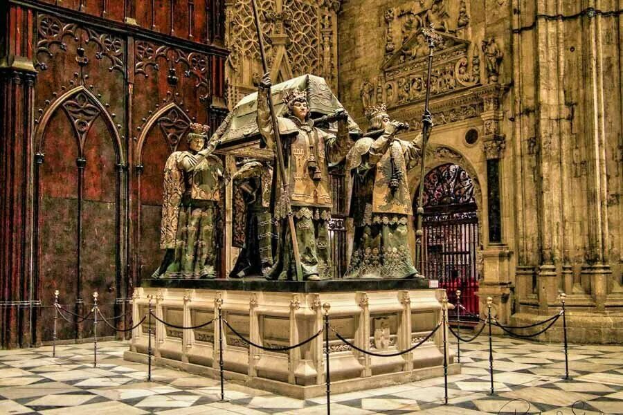 Колумба 1 б. Гробница Христофора Колумба в Севилье. Могила Христофора Колумба в Севилье.