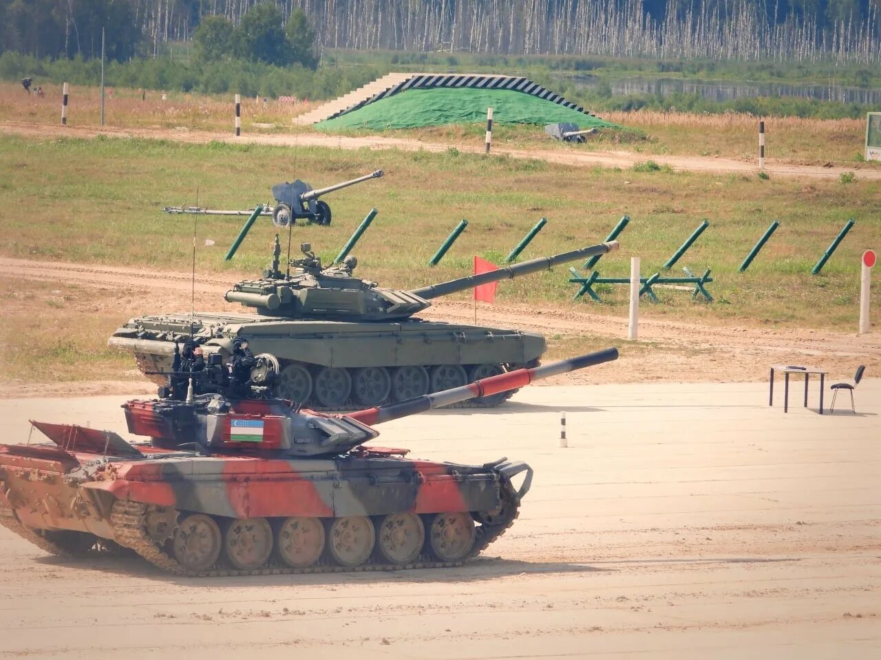 Танковый биатлон 2025 дата. Танковый биатлон 2025 российский танк. полигон алабино. танковый биатлон узбекистан. армейские игры алабино.